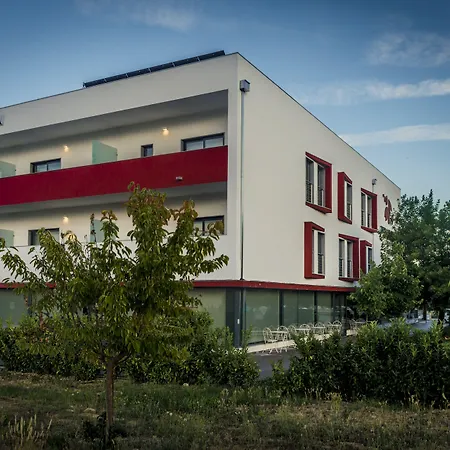 Frühstückspension Terrace Serra 4*