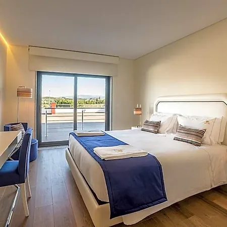 Terrace Serra 4*